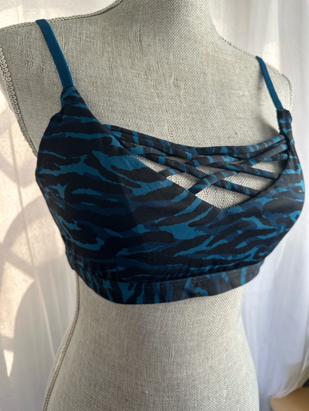 Fabletics Teal & Black Animal-Print Crisscross Sports Bra